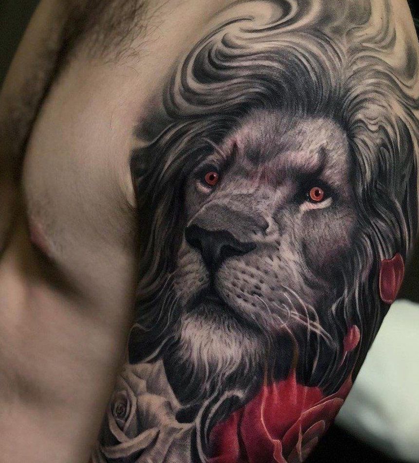 Татуировка Лев на плече