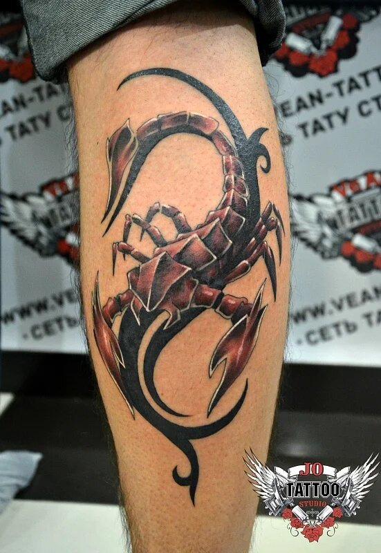 Татуировка Скорпион на ноге мужская