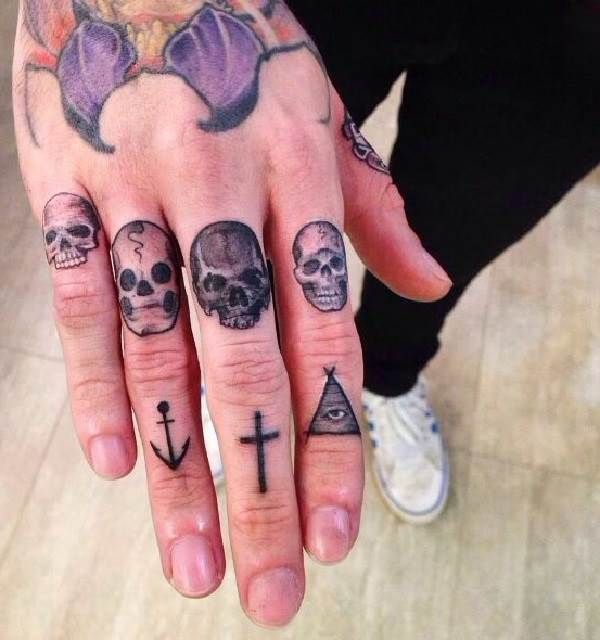Татуировка на фаланге пальца