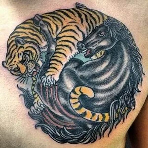 Мужчина лошадь и тигр. Тигр Инь Янь. Тату Инь Янь тигр. Татуировки Инь Янь дракон и тигр. Татуировка тигр Инь Янь.